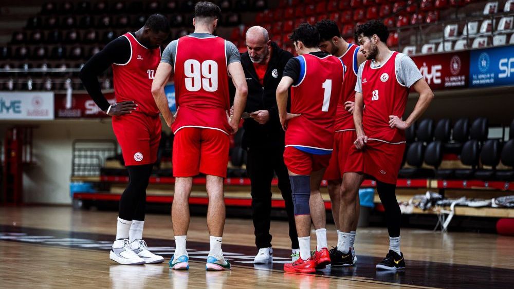 Şemsettin Baş, Gaziantep Basketbol antrenmanında